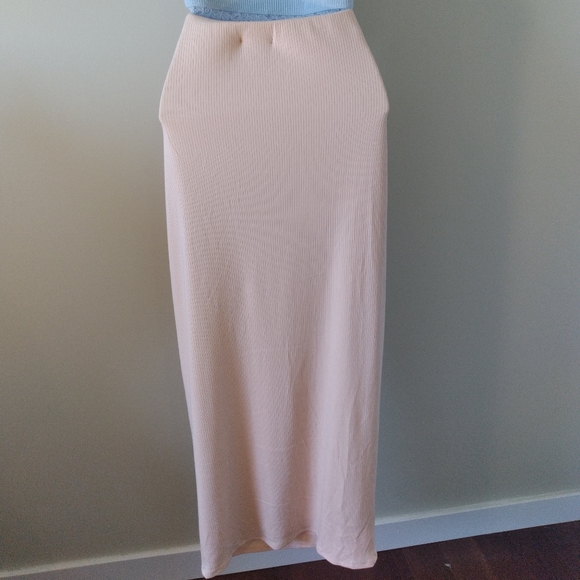 AFRM TORINO TUBE SKIRT IN CREAM TAN, NWOT. PERFECT WARDROPE STAPLE! - Picture 8 of 12